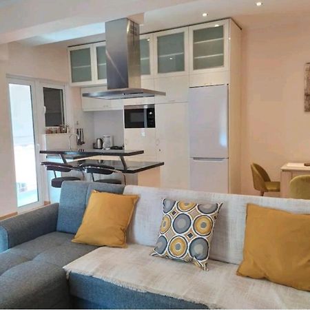 Stylish -Modern Apartment Heart Of Marousi Атина Екстериор снимка