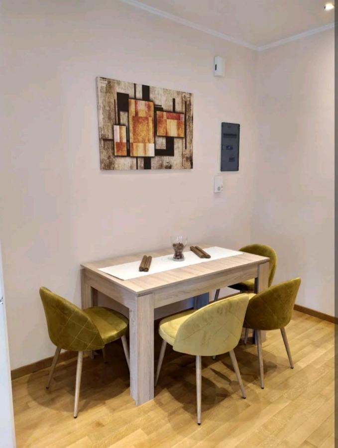 Stylish -Modern Apartment Heart Of Marousi Атина Екстериор снимка